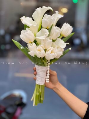hoa cưới trắng tulip callalily nhập khẩu sang trọng