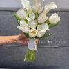 Bó hoa cưới tulip – callalily trắng | Phong cách quý tộc Tây Âu, đính ngọc trai