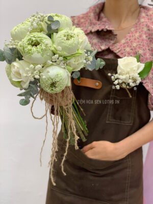 Bó hoa cưới sen trắng phối hồng trắng và baby – Lotus Đà Nẵng