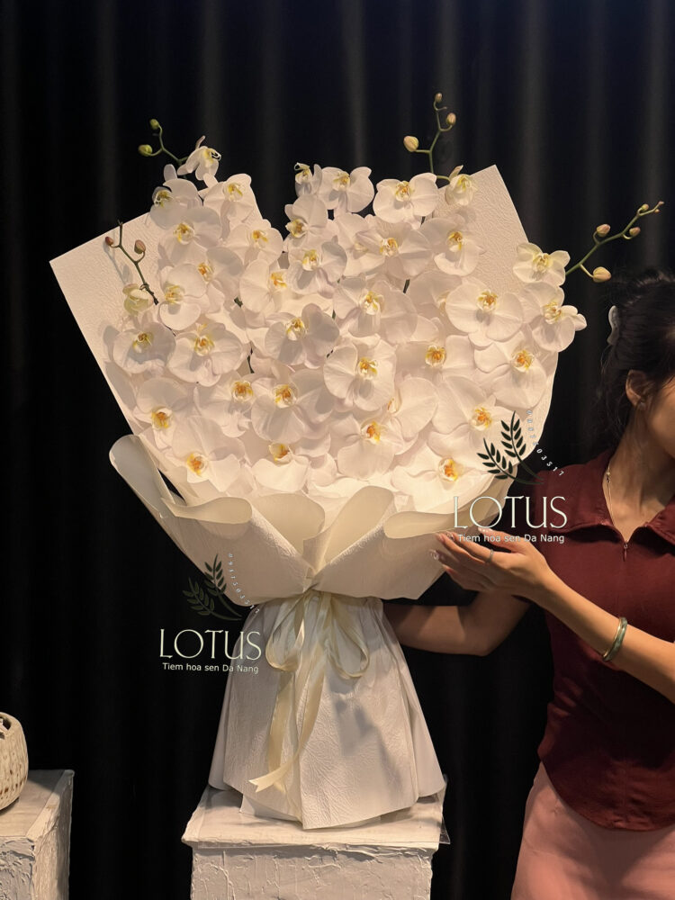 LANT-18925702198520179057921AA Bó Hoa Lan Hồ Điệp Trắng Tinh Khôi
