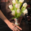 Bó hoa cưới tulip trắng nhập khẩu Hà Lan Bó hoa cưới tulip trắng nhập khẩu Hà Lan, dáng dài tự nhiên và tay cầm quấn ruy băng.