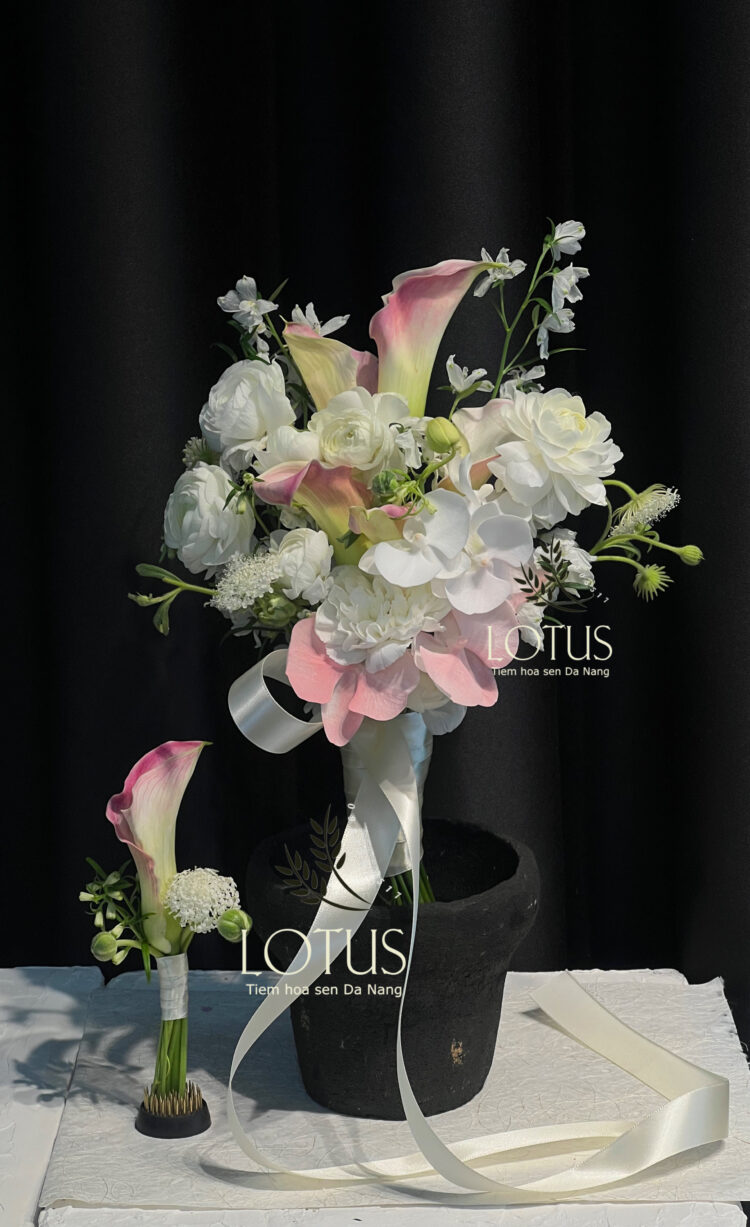 CALLA.MAOLUONG.MIX-2115828101285B Bó Hoa Cưới Mao Lương Calla – Duyên Xuân