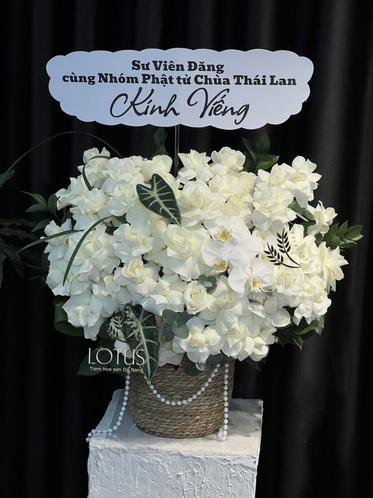 HONGT-812509251725 Giỏ Hoa Hồng Cồ Trắng Phối Lan Hồ Điệp