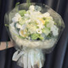 Bó hoa sen trắng phối ly kép trắng Bó hoa sen trắng phối ly kép trắng, cát tường trắng và hoa Victor tại Lotus Florist